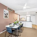 Sierra Grand Broadbeach 2 Bedroom Apartments - Qstay