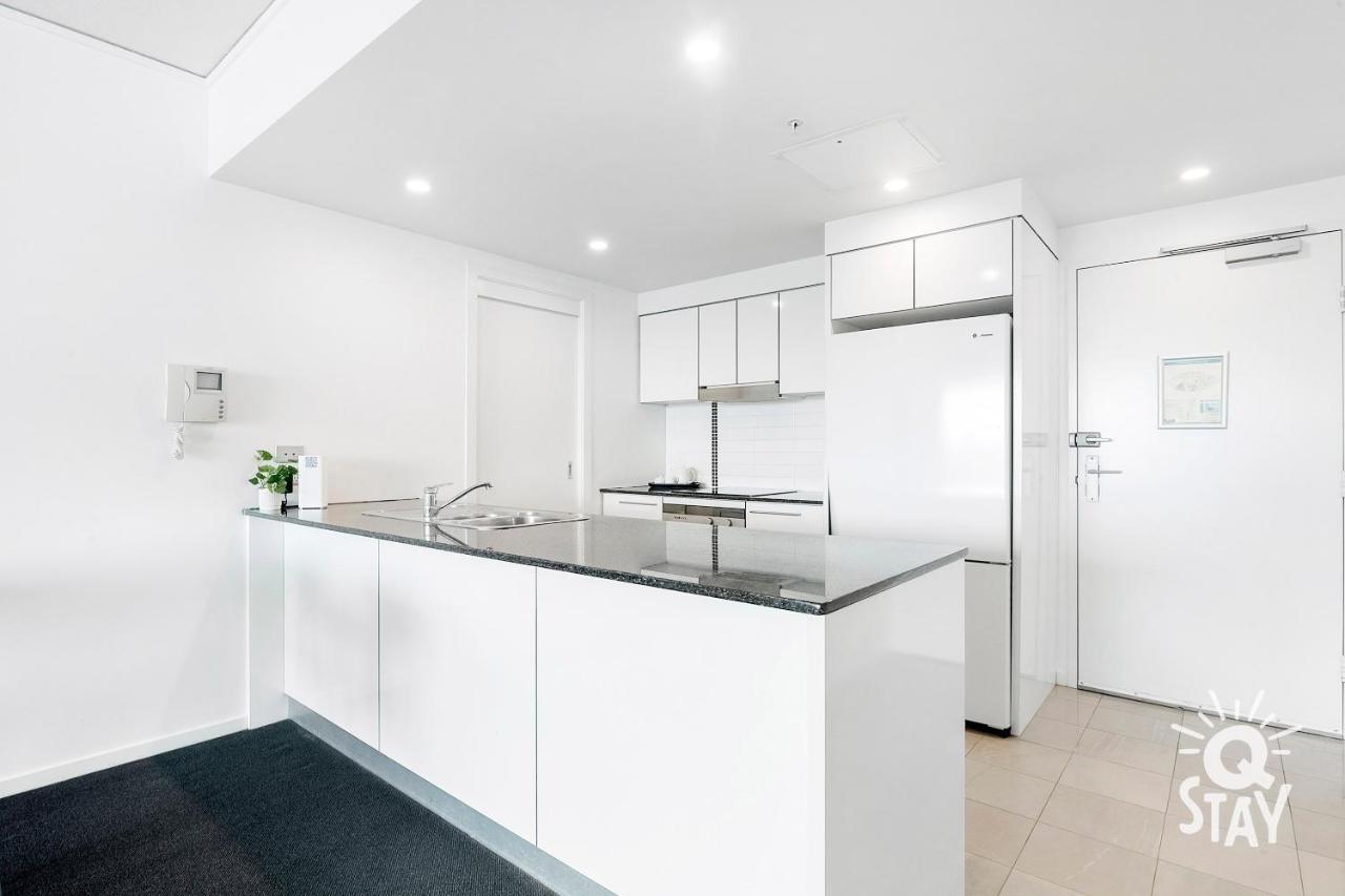 Sierra Grand Broadbeach 2 Bedroom - Qstay * Gold Coast